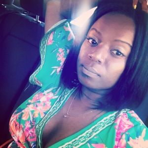 Meet your Posher, Elise